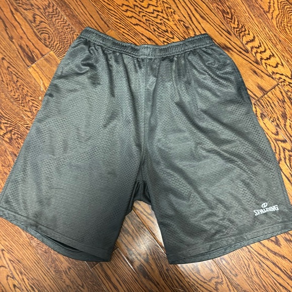 Spalding Men’s Athletic‎ shorts Size: Large (missing drawstring) - Picture 1 of 3